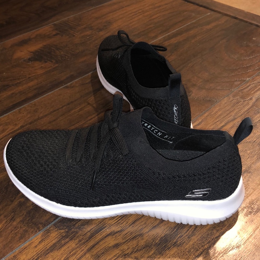 Skechers ultra flex- statement. Size 8 womens. Slip on